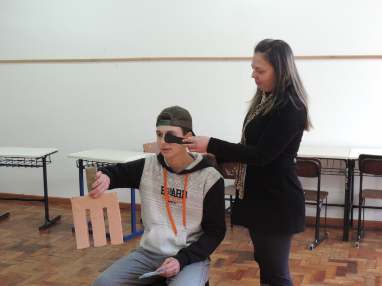 Ações do programa Saúde na Escola beneficiam alunos do colégio Ângelo Furian