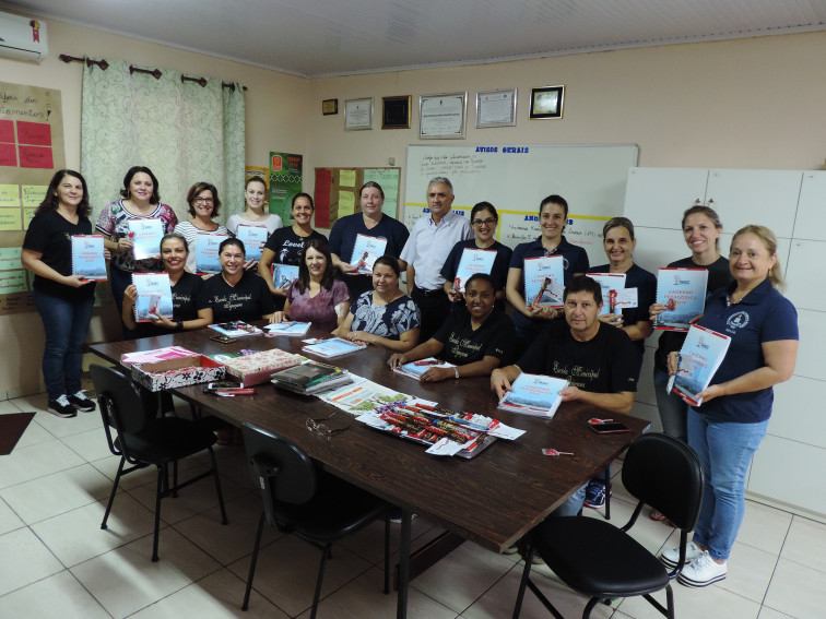 Mulheres foram homenageadas na EMEF nesta sexta-feira