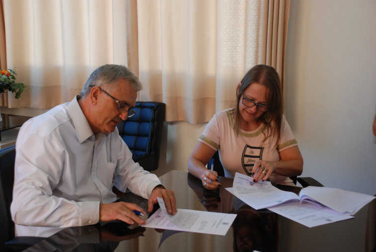ADMINISTRAÇÃO PÚBLICA MUNICIPAL CELEBRA PARCERIA COM A APAE