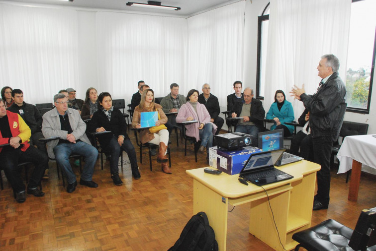 CAFÉ DE NEGÓCIOS COM EMPRESÁRIOS