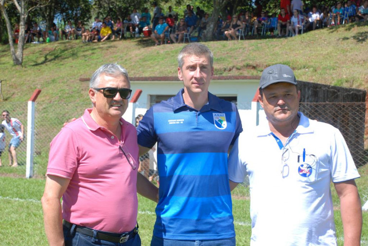 FARROUPILHA É CAMPEÃO DO MUNICIPAL DE FUTEBOL