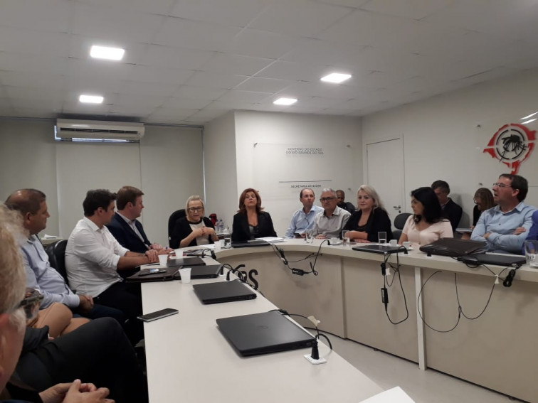 Eduardo Buzzatti se reúne com Secretária Estadual da Saúde