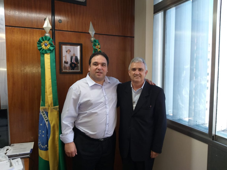 Prefeito vai ao Daer solicitar liberação do recurso para obra de calçamento
