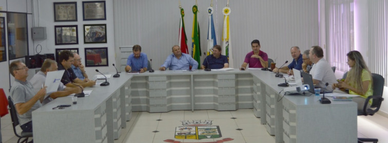 Buzzatti encaminha solicitações à nova direção da Amuplam