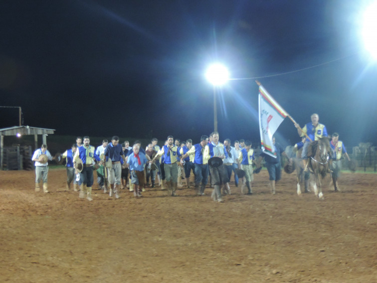 Pista de rodeios do Parque de Exposições é reinaugurada. 