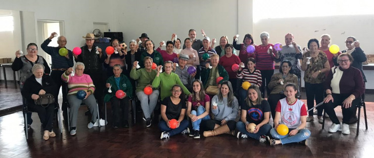 Estudantes enfocam ações em prol dos idosos de Pejuçara em trabalho escolar