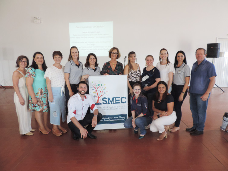 Palestra, Conhecimentos práticos da BNCC por meio da música abre Ano Letivo dos professores