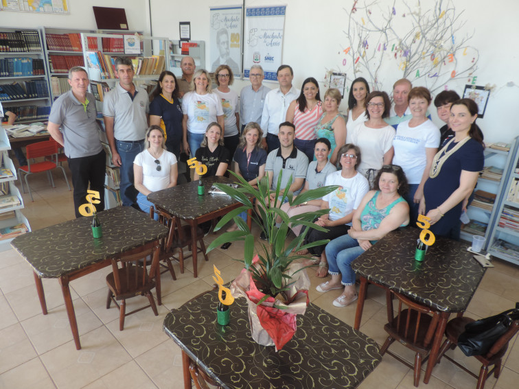 Biblioteca Pública Machado de Assis ganha espaço em prédio histórico de Pejuçara