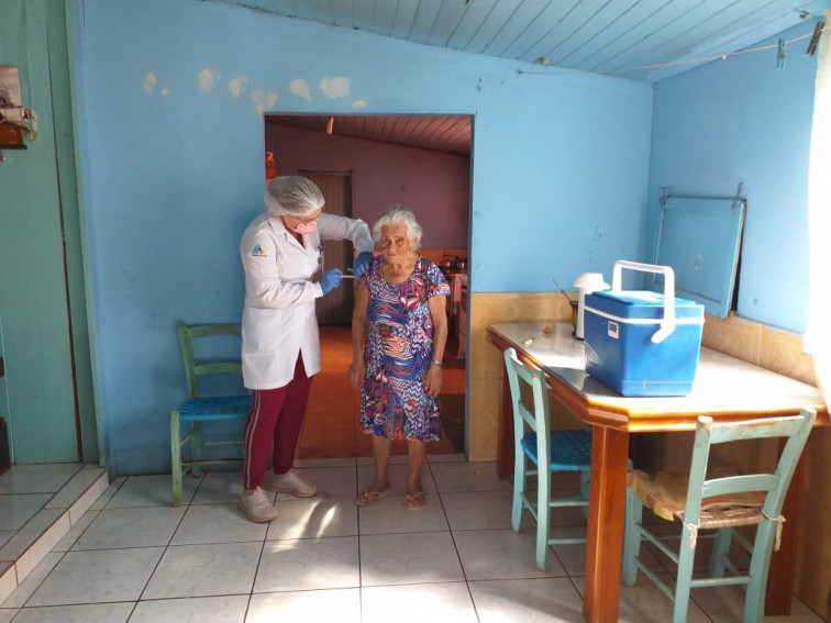 Vacinação preventiva à gripe atinge mais de 50% dos idosos de Pejuçara