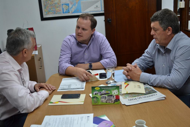 Reunião com o deputado Covatti Filho