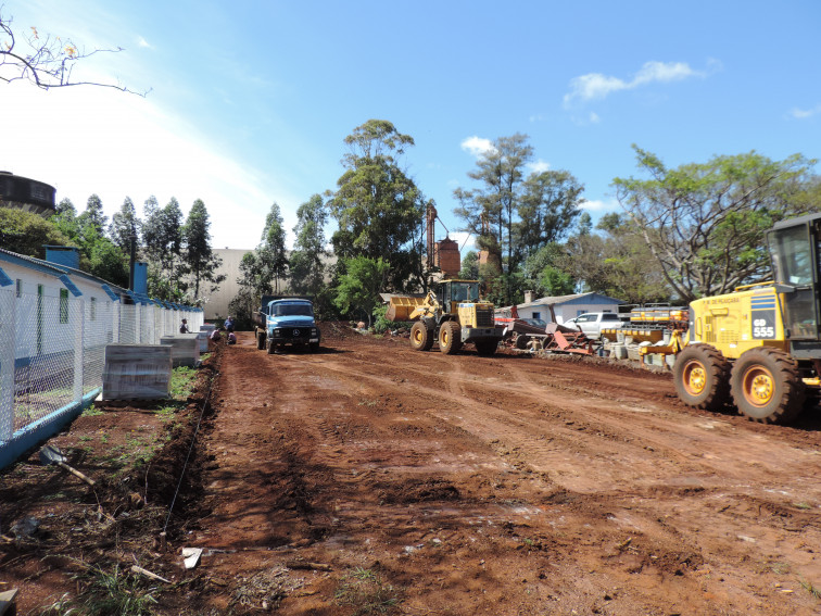 Administração investe no fomento à indústria melhorando infraestrutura urbana